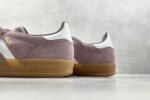 adidas Originals Women’s Gazelle Indoor “Shadow Fig/Cloud White/Gum” アディダスオリジナルス ウィメンズ ガゼル インドア “シャドウフィグ/クラウドホワイト/ガム” IH5483 - 图片 8