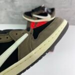 Travis Scott × Nike Air Jordan 1 Low OG SP-T “Black/Dark Mocha” トラヴィススコット×ナイキ エアジョーダン1 ロー OG SP-T “ブラック/ダークモカ” CQ4277-001 - 图片 3