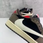 Travis Scott × Nike Air Jordan 1 Low OG SP-T “Black/Dark Mocha” トラヴィススコット×ナイキ エアジョーダン1 ロー OG SP-T “ブラック/ダークモカ” CQ4277-001 - 图片 4