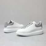 Alexander McQueen Oversized leather lace-up sneakers - 图片 3
