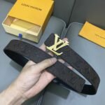 Louis Vuitton ルイヴィトン LOGO ベルト