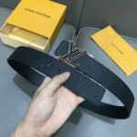 Louis Vuitton ルイヴィトン LOGO ベルト