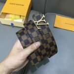 Louis Vuitton ルイヴィトン LOGO ベルト ゴールド Gold