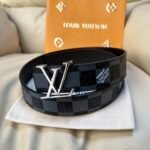 Louis Vuitton ルイヴィトン LOGO ベルトシルバー Silver