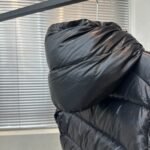 Moncler Maya 70 Winter Short Men's Down Jacket（H20911A002565969T999） - 图片 10