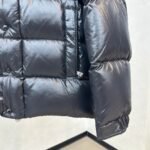 Moncler Maya 70 Winter Short Men's Down Jacket（H20911A002565969T999） - 图片 7