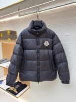 Moncler patch-branded down jackets - 图片 2