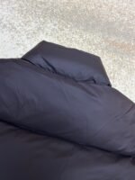 Moncler patch-branded down jackets - 图片 3